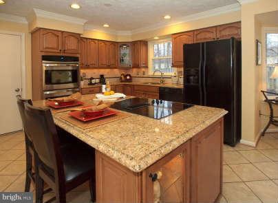 7420 Jenna Road Springfield, VA 22153 - Photo 6 of 30 Kitchen