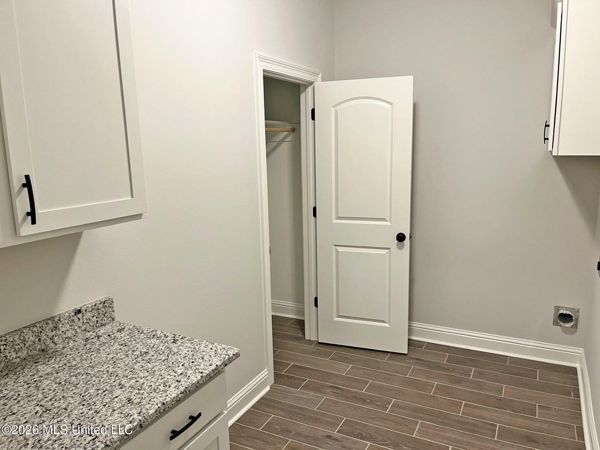 12141 Walker Road Ocean Springs, MS 39564 - Photo 16 of 21 387cc2de-7d37-4a56-a66e-3a15797b1a66