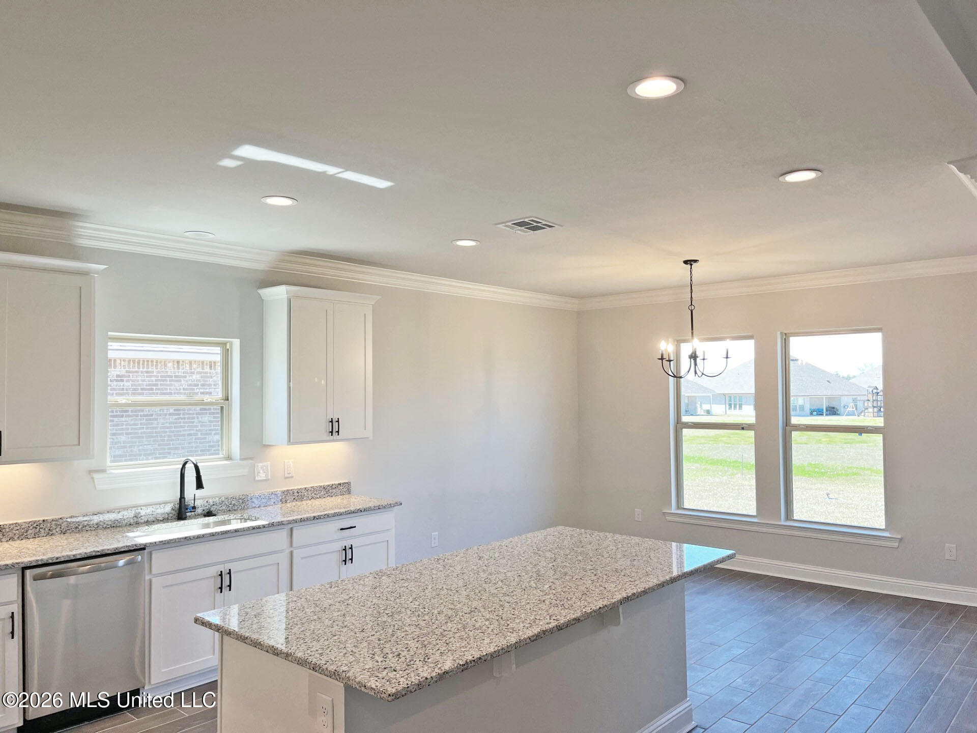 12141 Walker Road Ocean Springs, MS 39564 - Photo 2 of 21 63437c49-9504-49a6-a9ce-c12f546bea0d