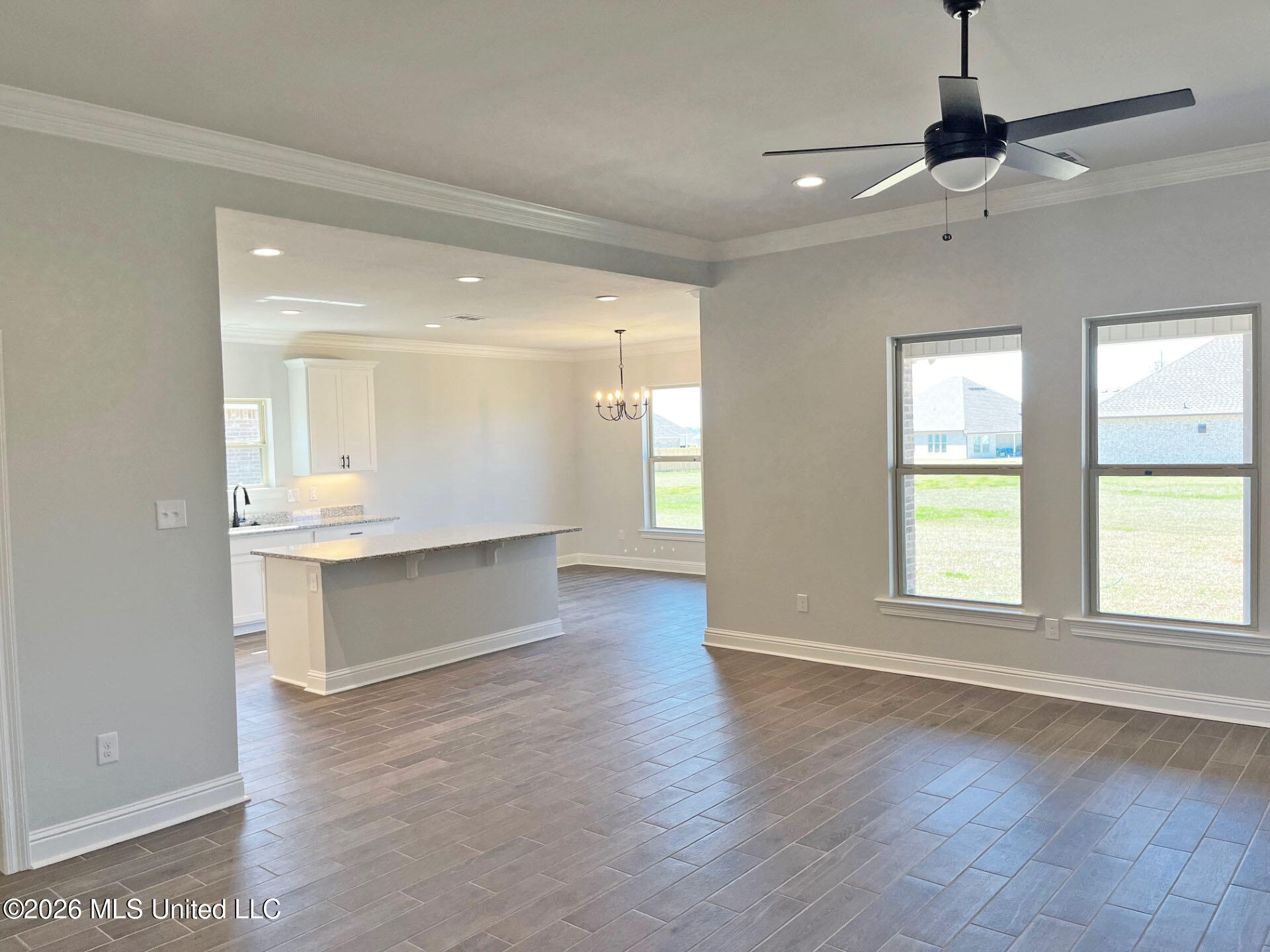 12141 Walker Road Ocean Springs, MS 39564 - Photo 4 of 21 b973217e-dc4a-45d1-a614-e2cd168a00e7