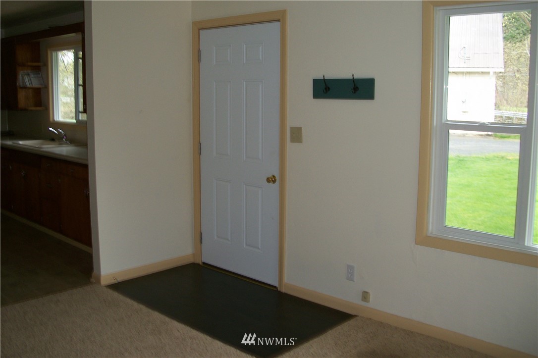 1306 A Hining Road Winlock, WA 98596 - Photo 6 of 12