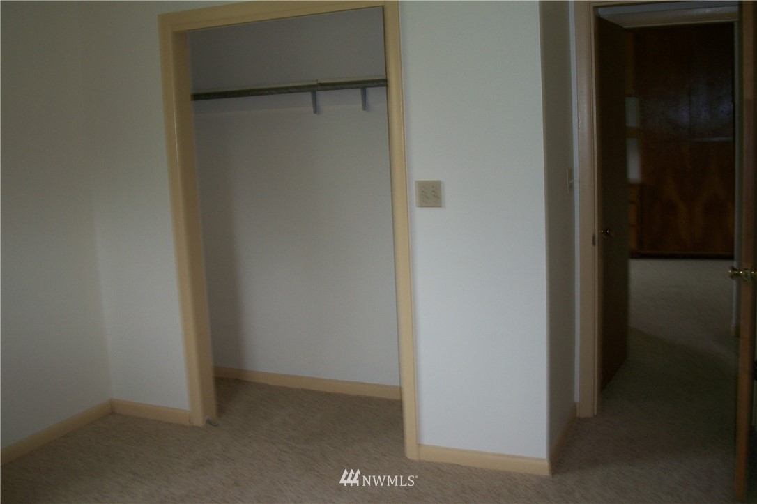 1306 A Hining Road Winlock, WA 98596 - Photo 9 of 12