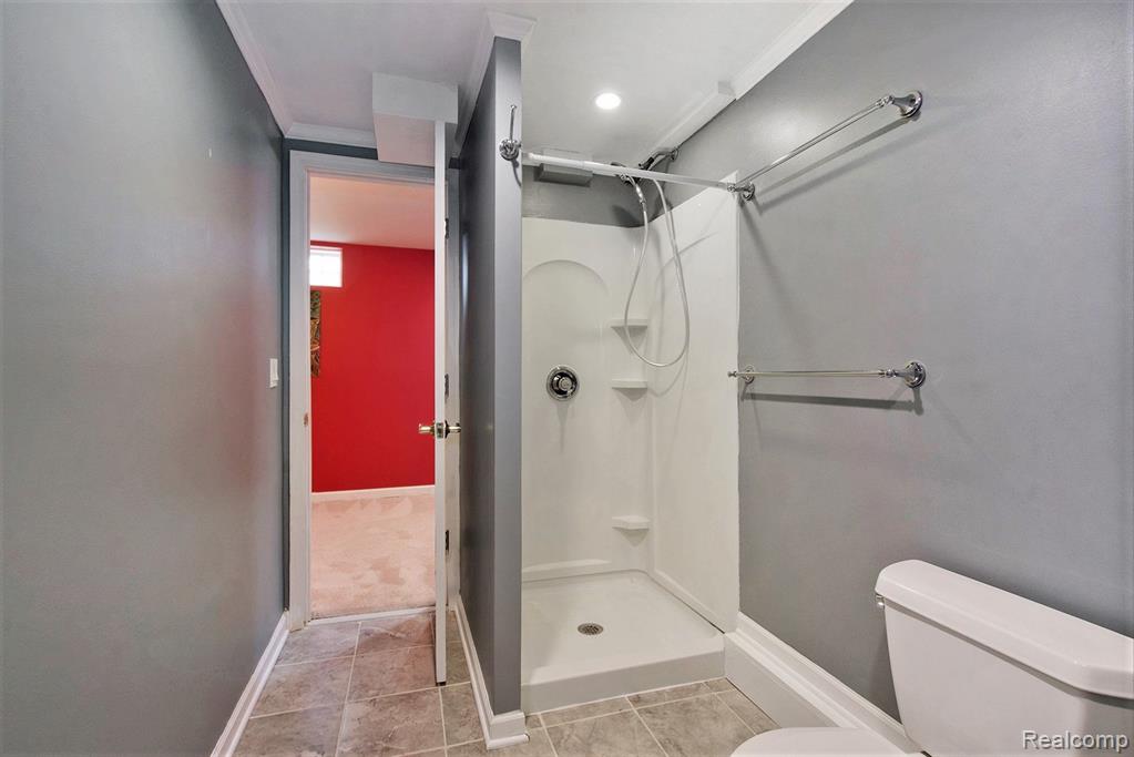 3381 Cromwell Road Ann Arbor, MI 48105 - Photo 26 of 35