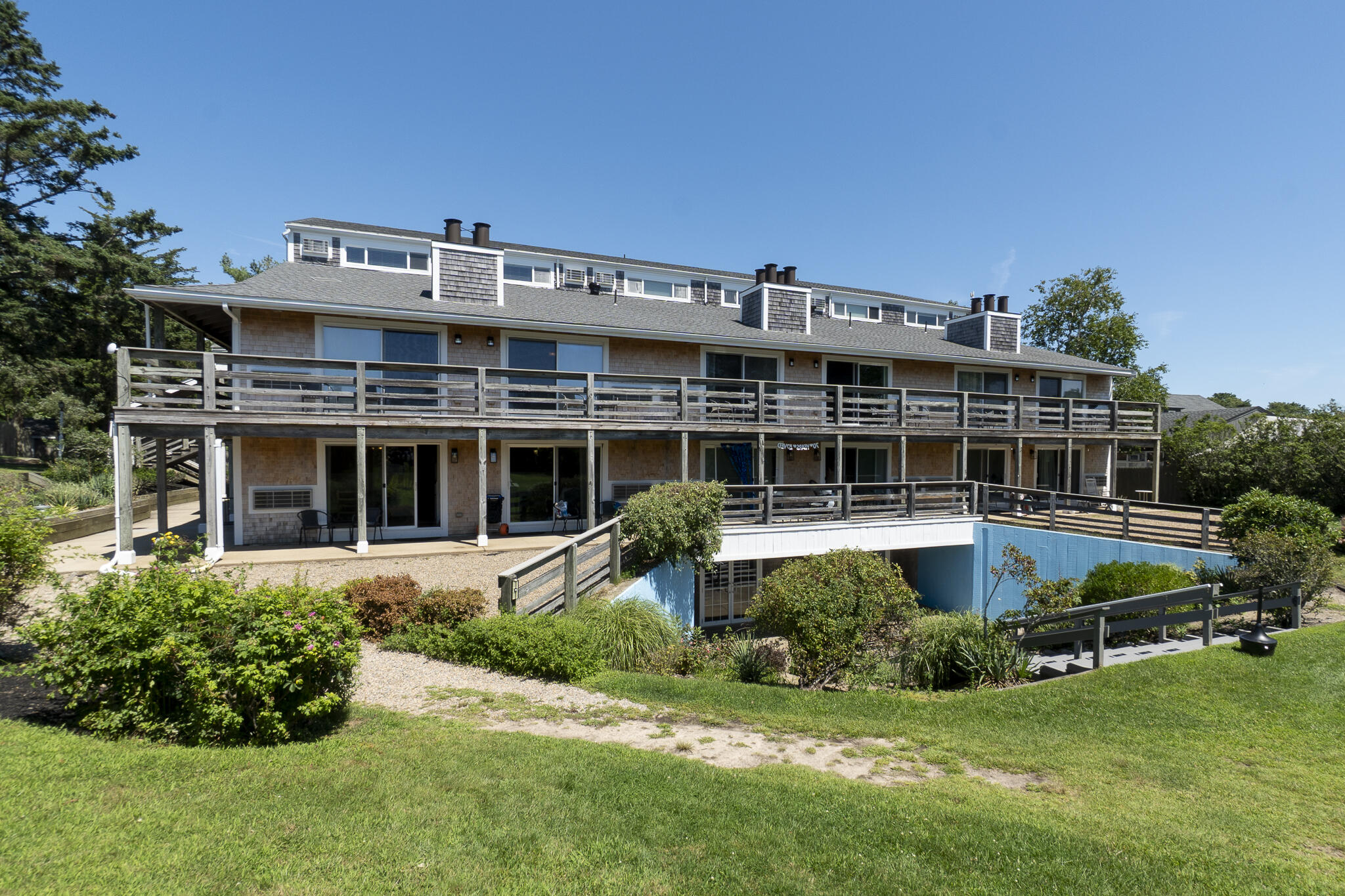 21 Island Inn Road, Unit 38G Oak Bluffs, MA 02557 - Photo 20 of 26 Island Inn G38-13