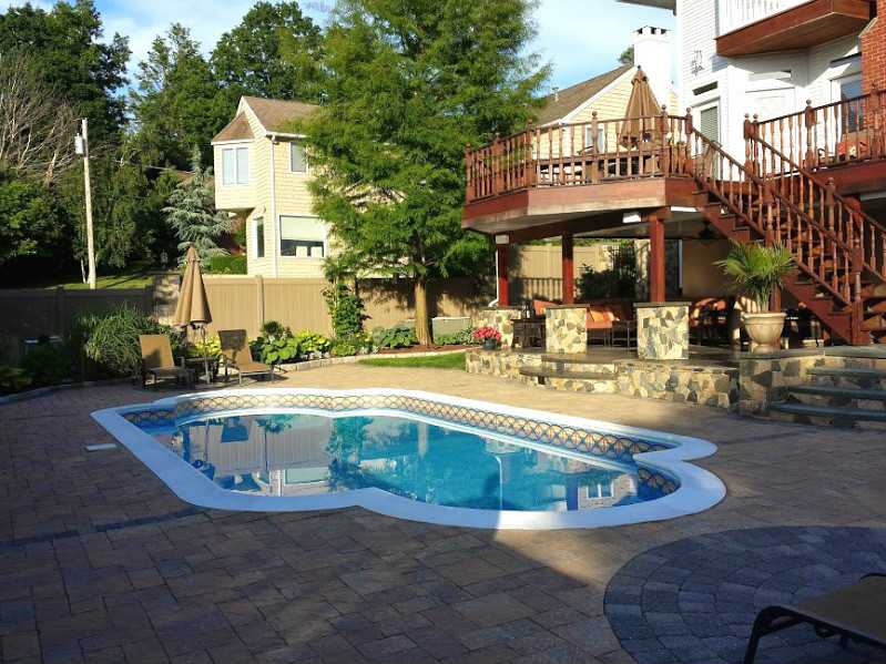 58 Applegate Road Cranston, RI 02920 - Photo 21 of 25 Swimming Pool/Hot Tub/Sauna.