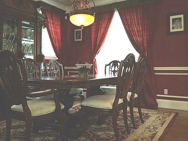 58 Applegate Road Cranston, RI 02920 - Photo 9 of 25 Dining Room.