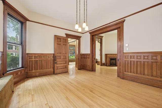 $775,000 | 957 Ashland Avenue, St. Paul, MN 55104