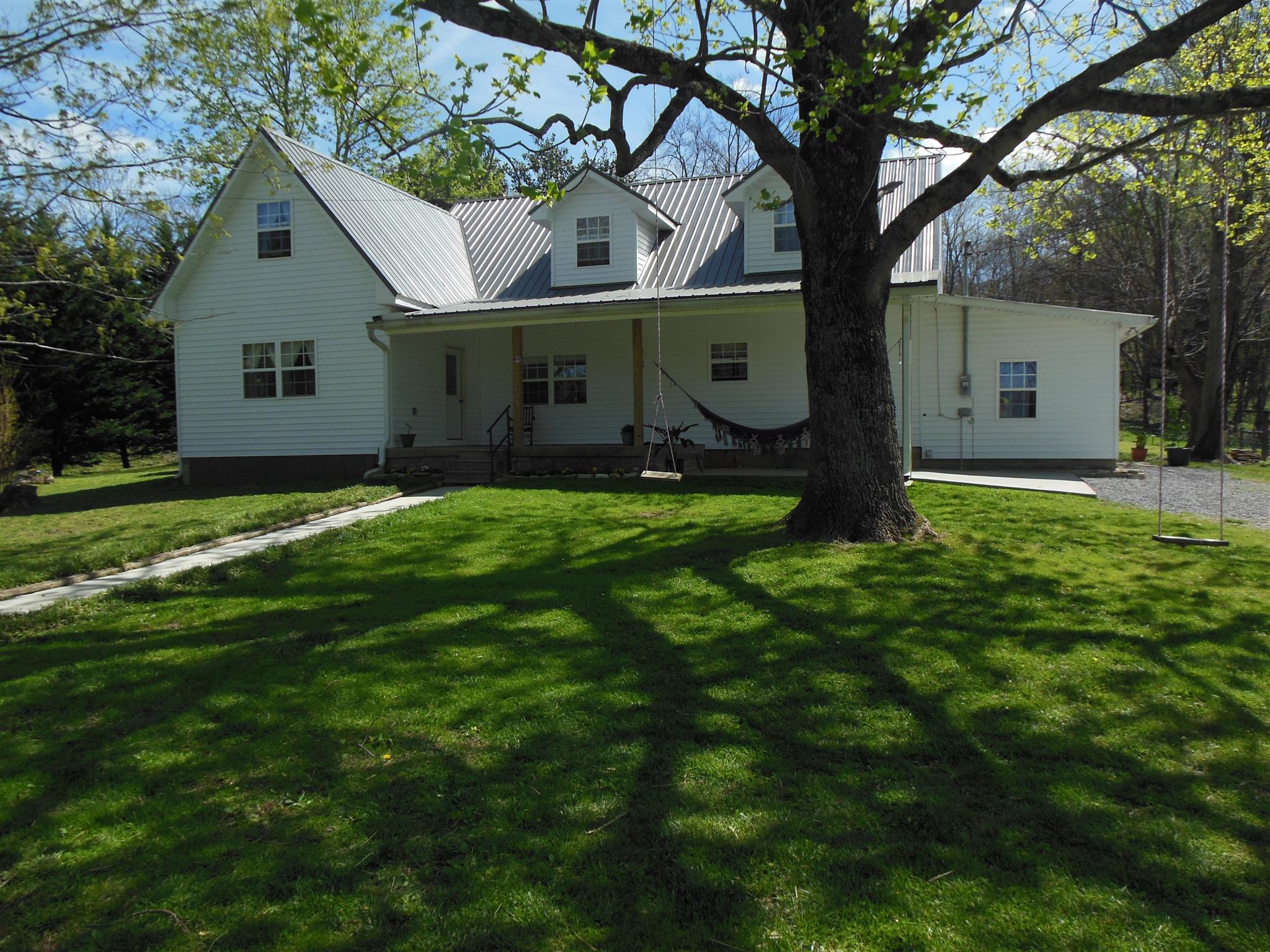 1345 Cochran Cemetery Road Lewisburg, TN 37091 - Photo 1 of 30 Gallery Image 1