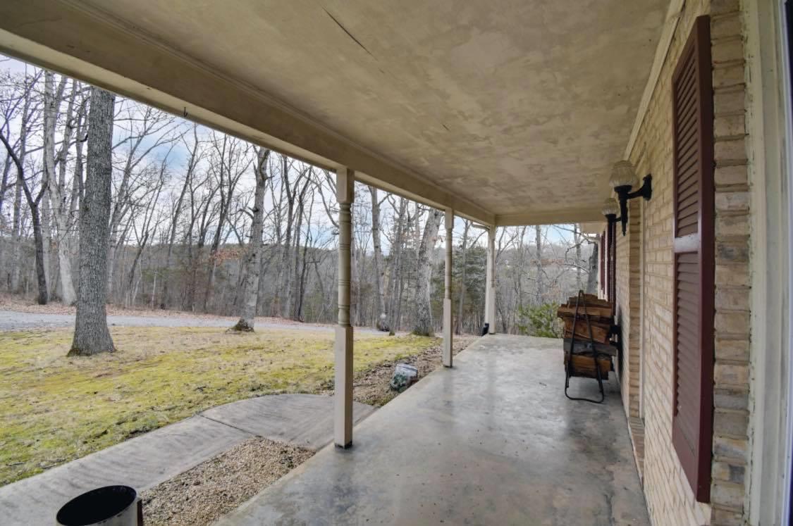 630 Bailey Road Fort Defiance, VA 24437 - Photo 18 of 22 a view of a living room and garden