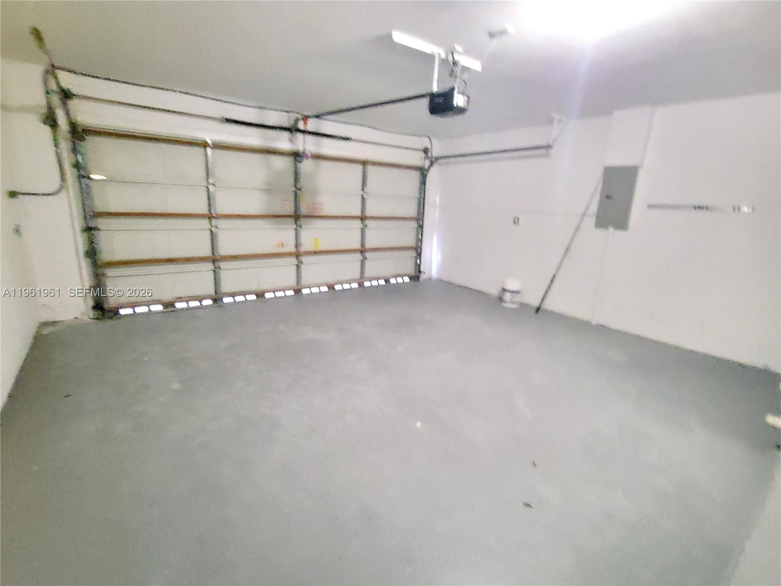 7928 Northwest 190th Lane Hialeah, FL 33015 - Photo 25 of 37