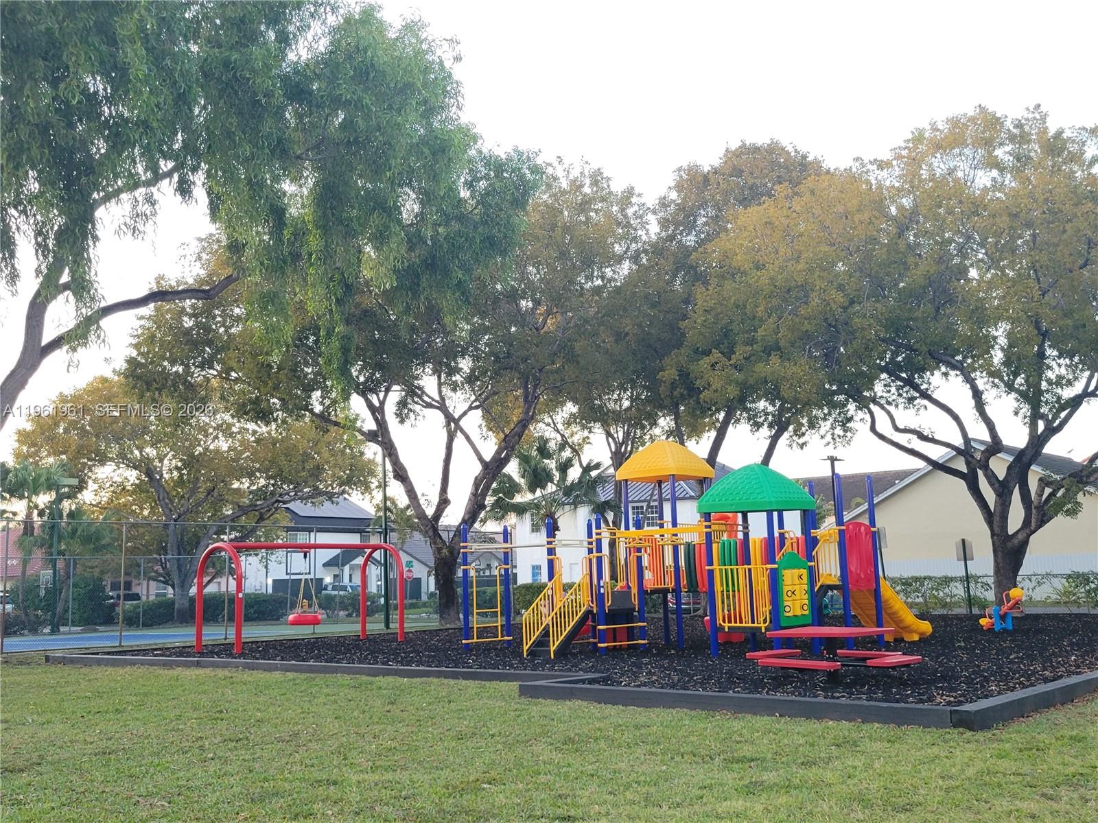 7928 Northwest 190th Lane Hialeah, FL 33015 - Photo 27 of 37 Esplanade amenities