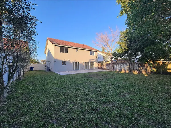 $4,500 | 7928 Northwest 190th Lane, Hialeah, FL 33015