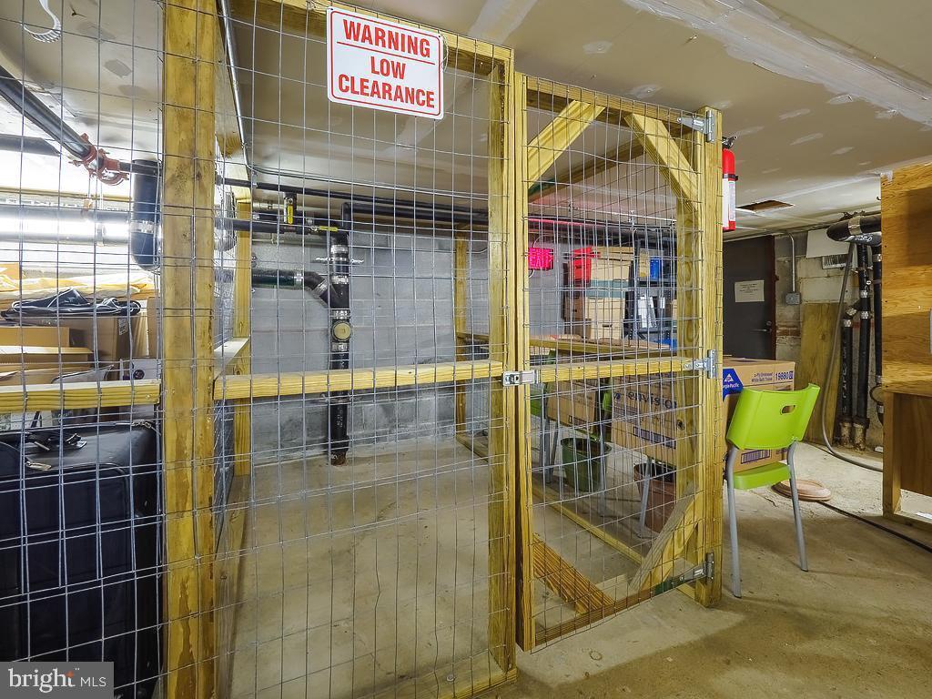 1530 14th Street Northwest, Unit 3B Washington, DC 20005 - Photo 19 of 28 a view of a building with sitting area