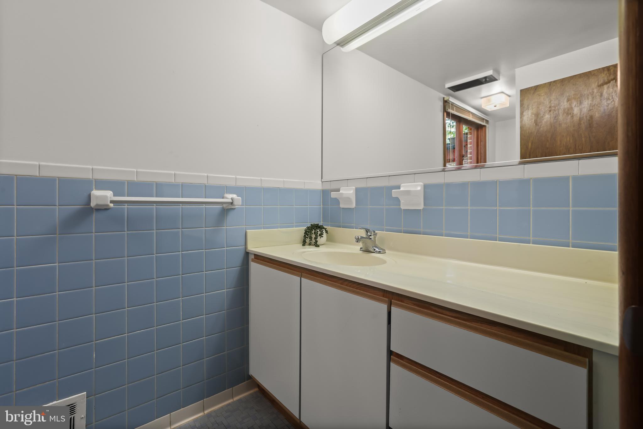 1725 St Giles Road Gibson Island, MD 21056 - Photo 30 of 43 Full Bath #2