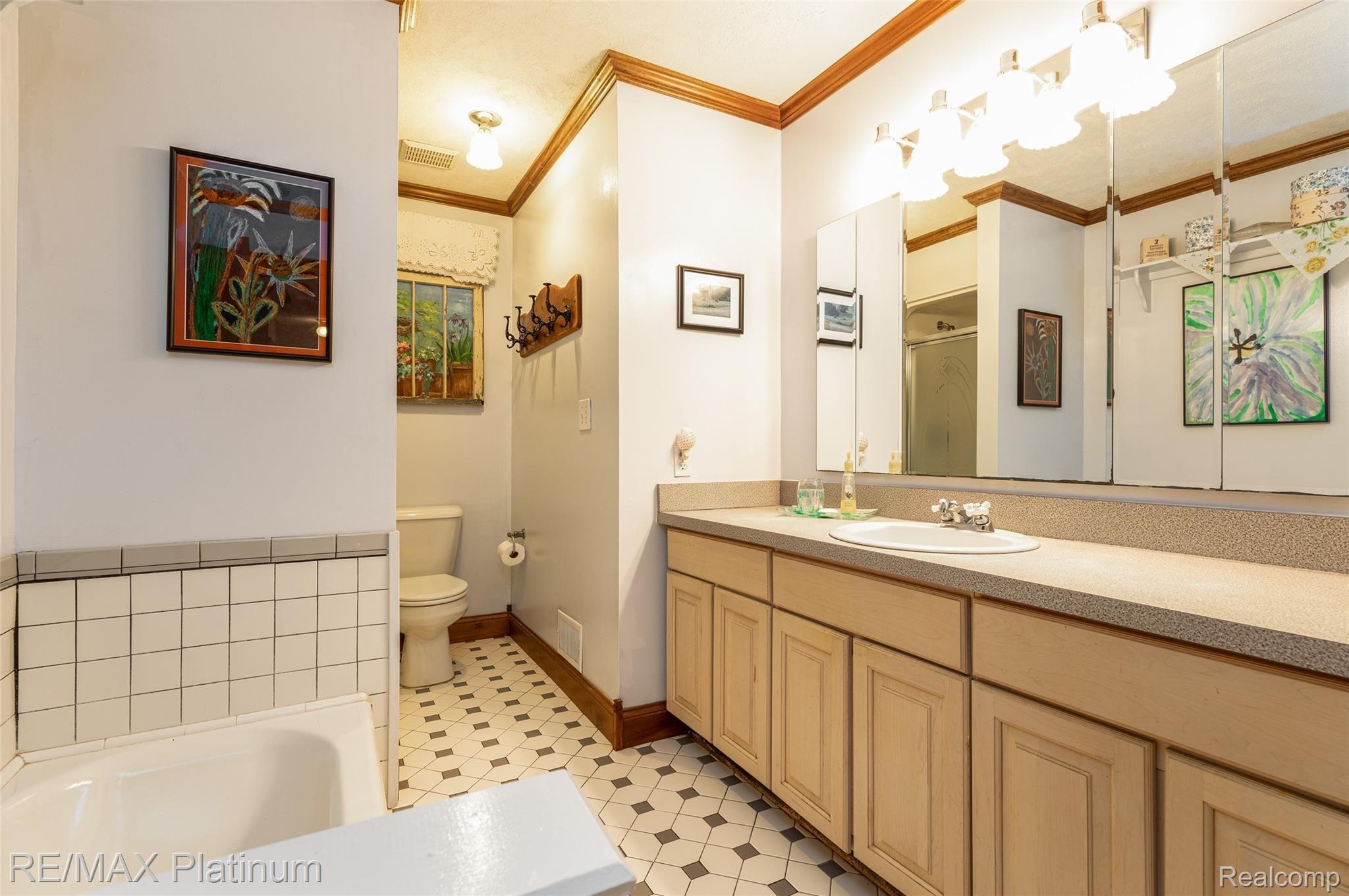 5275 Bullard Road Fenton, MI 48430 - Photo 27 of 69 46.Bathroom