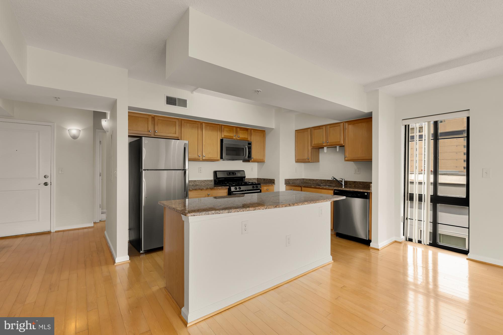 7915 Eastern Avenue Northwest, Unit 1014 Silver Spring, MD 20910 - Photo 21 of 33