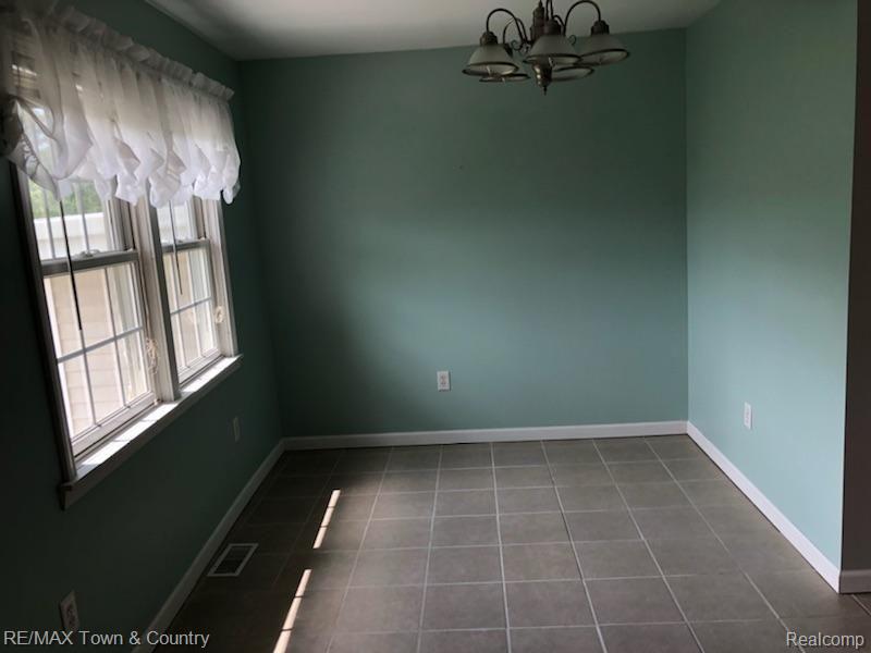 7327 Farrand Road Clio, MI 48420 - Photo 10 of 36 25655.jpeg