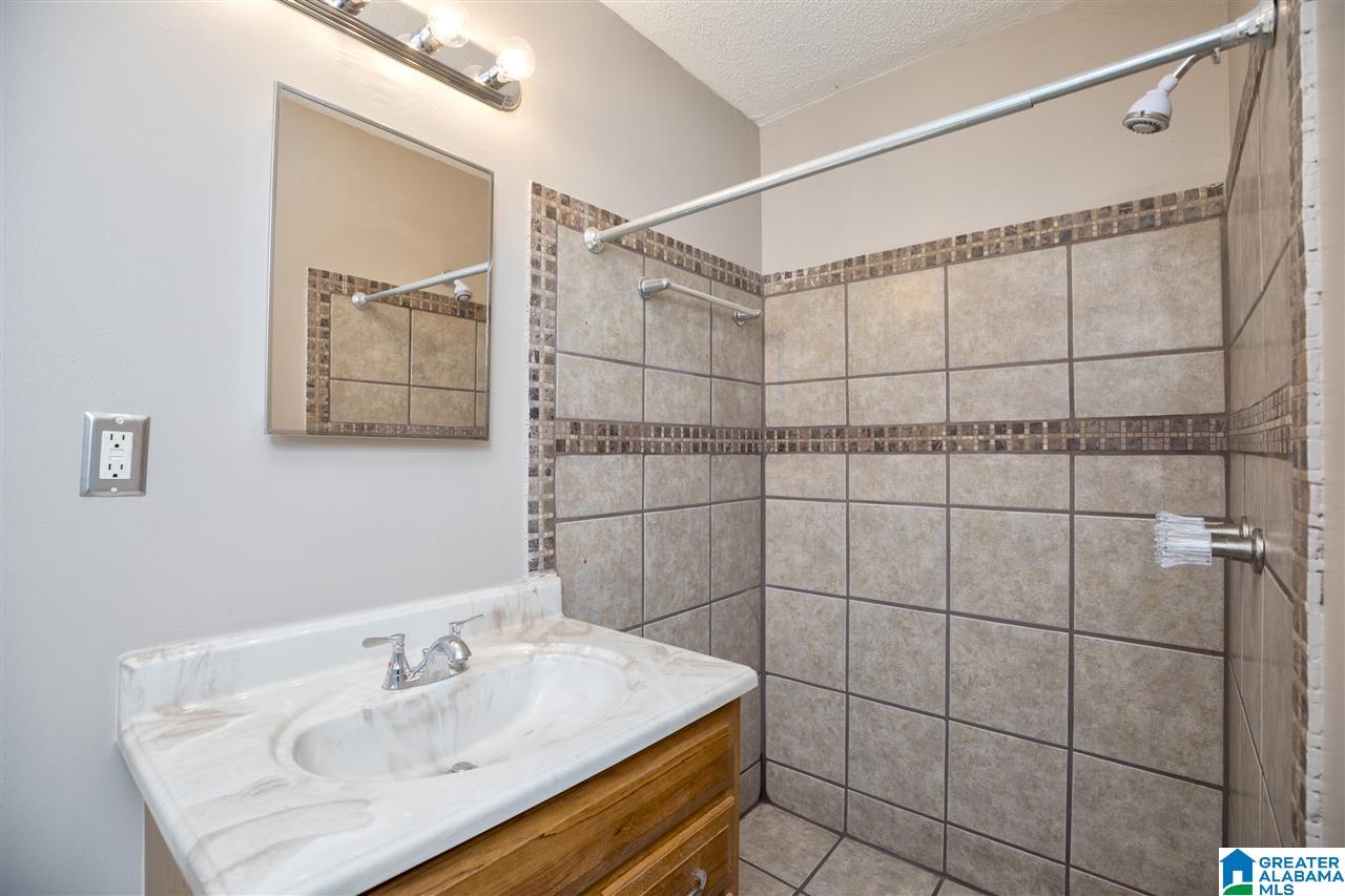 601 4th Street Pleasant Grove, AL 35127 - Photo 18 of 28