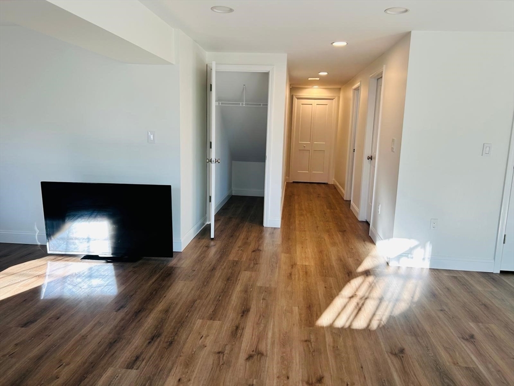 43 Toscano Way Randolph, MA 02368 - Photo 4 of 8