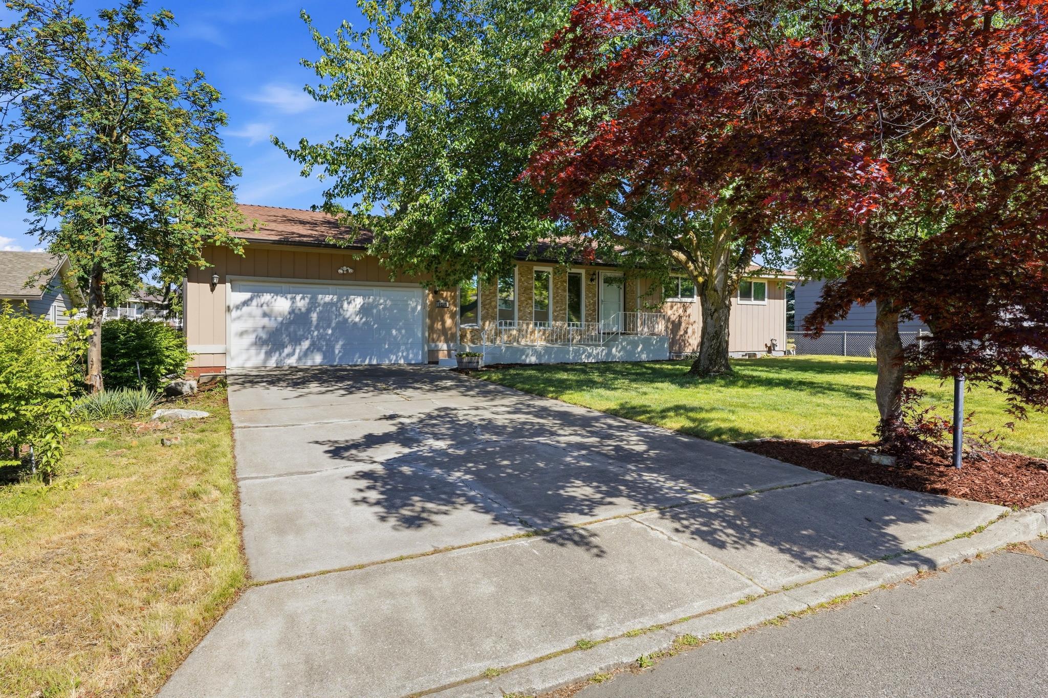 1225 South Woodlawn Road Spokane Valley, WA 99216 - Photo 1 of 42