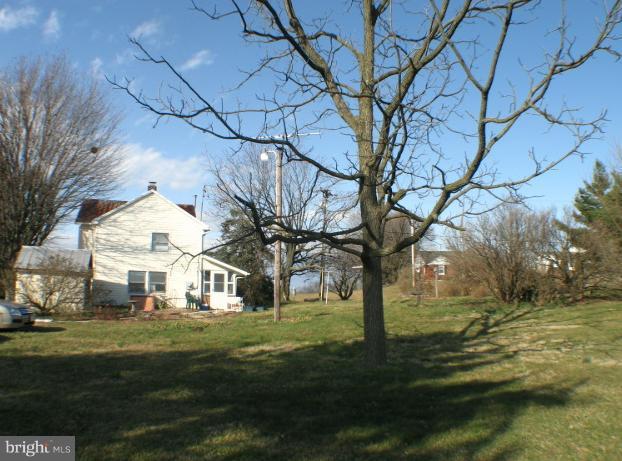 725 Stone Road Westminster, MD 21158 - Photo 6 of 26 Exterior (General)