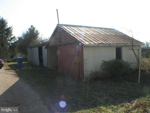 725 Stone Road Westminster, MD 21158 - Photo 10 of 26 additional outbuildings