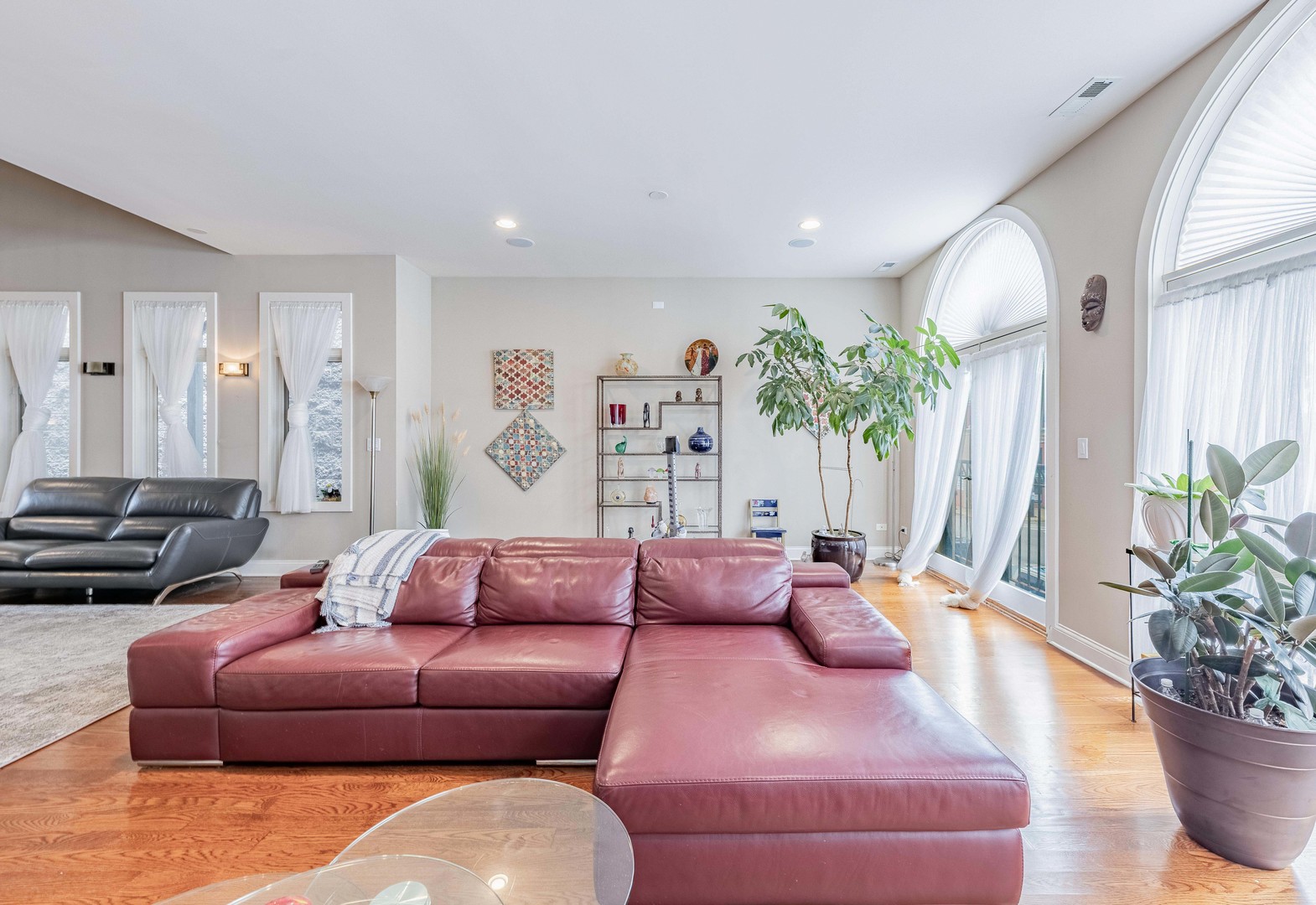 74 East Pershing Road, Unit 2 Chicago, IL 60653 - Photo 13 of 23