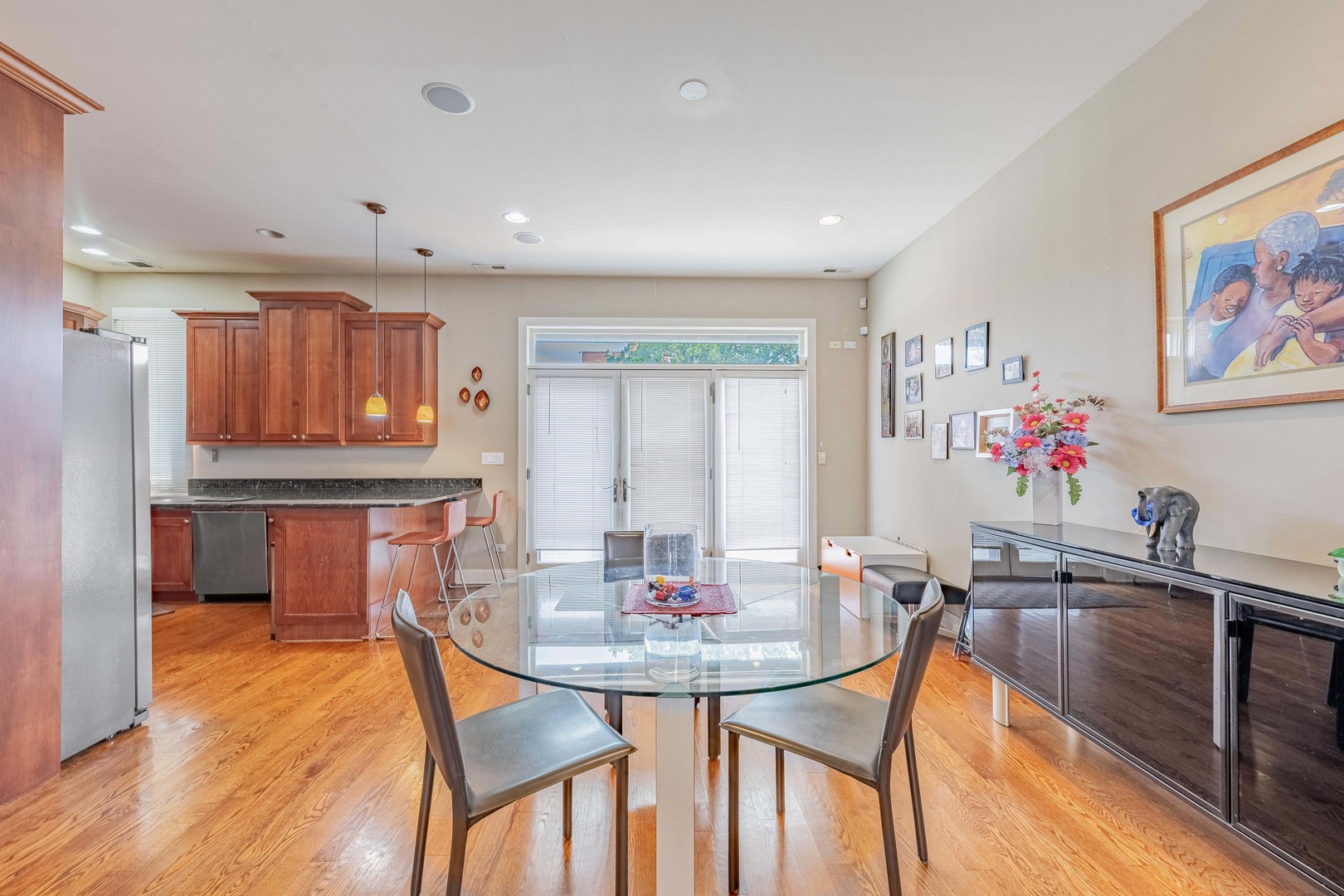 74 East Pershing Road, Unit 2 Chicago, IL 60653 - Photo 3 of 23