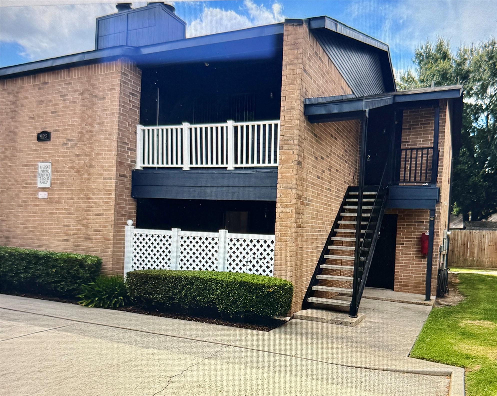 923 Carrell Street, Unit D Tomball, TX 77375 - Photo 1 of 19