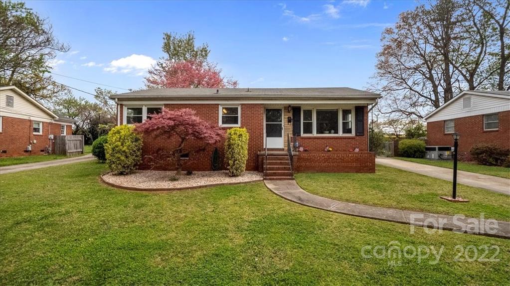 2443 Eaton Road Charlotte, NC 28205 - Photo 1 of 26 Gallery Image 1