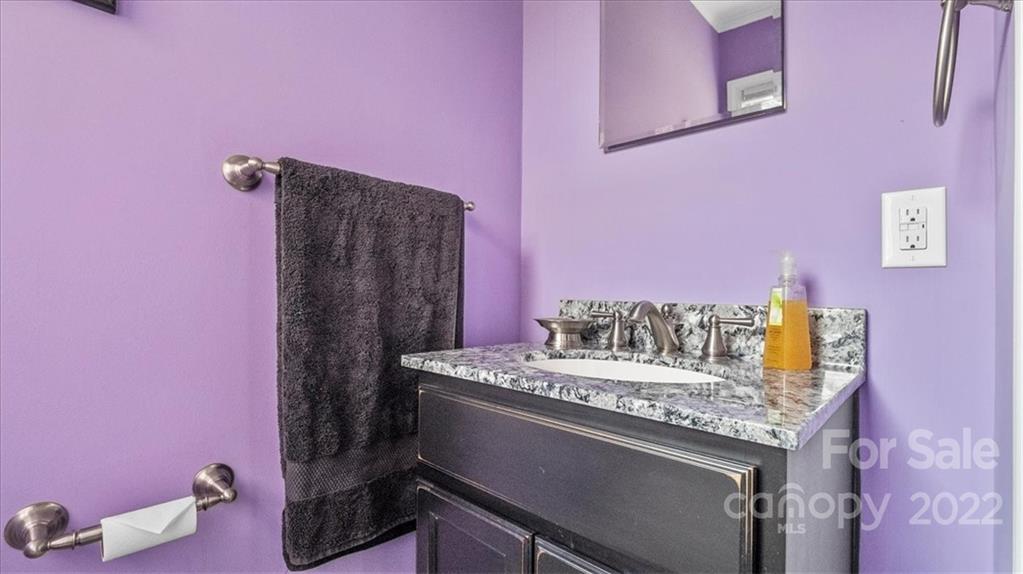 2443 Eaton Road Charlotte, NC 28205 - Photo 20 of 26 Gallery Image 20