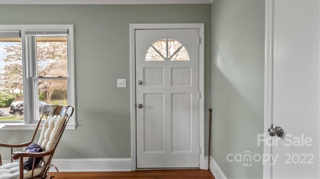 2443 Eaton Road Charlotte, NC 28205 - Photo 4 of 26 Gallery Image 4