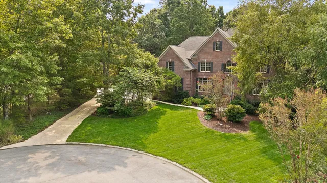 $1,649,900 | 2598 Bristlecone Lane, Signal Mountain, TN 37377