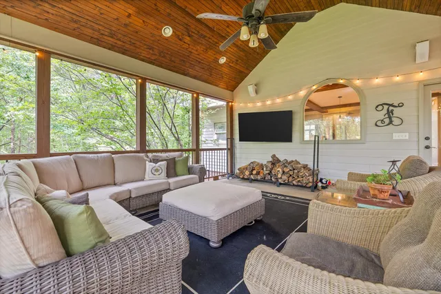 $1,649,900 | 2598 Bristlecone Lane, Signal Mountain, TN 37377