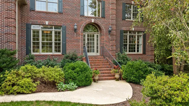 $1,649,900 | 2598 Bristlecone Lane, Signal Mountain, TN 37377