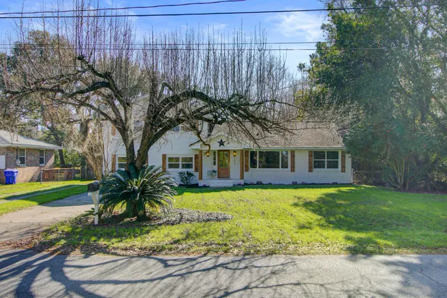 $775,000 | 1223 Charlestowne Drive, Charleston, SC 29407