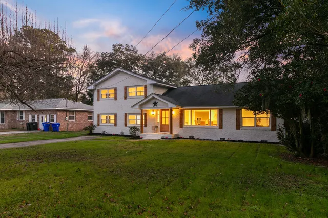$775,000 | 1223 Charlestowne Drive, Charleston, SC 29407