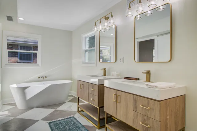 $775,000 | 1223 Charlestowne Drive, Charleston, SC 29407