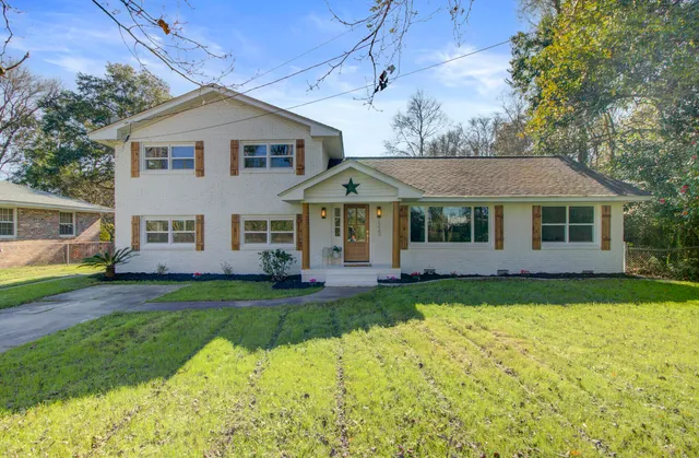 $775,000 | 1223 Charlestowne Drive, Charleston, SC 29407