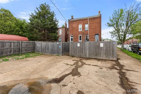 $439,900 | 2869 Missouri Avenue, St. Louis, MO 63118