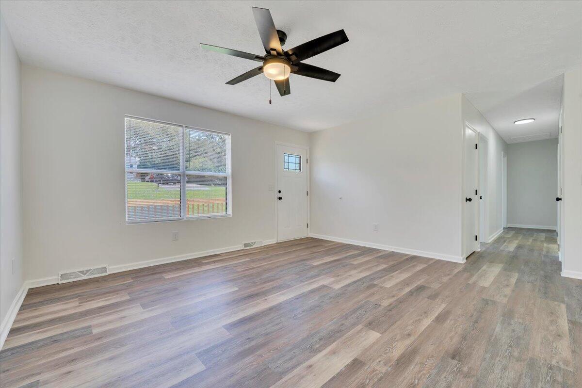 1051 Flamingo Road Bassett, VA 24055 - Photo 11 of 36 04-MIB06786