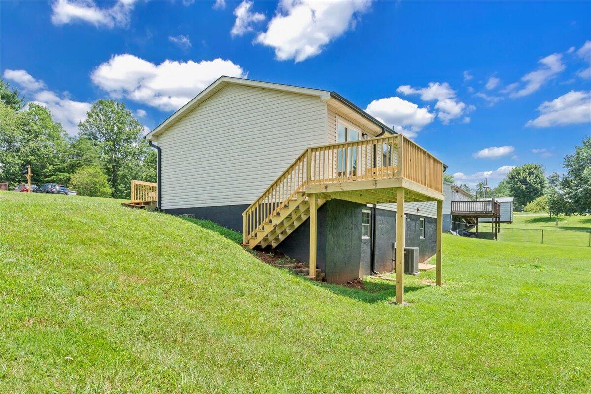1051 Flamingo Road Bassett, VA 24055 - Photo 29 of 36 28-MIB06864