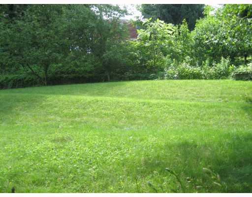 321 Beadling Rd. Mt. Lebanon, PA 15228 - Photo 13 of 13 Yard/Garden.