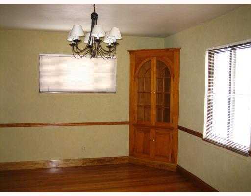 321 Beadling Rd. Mt. Lebanon, PA 15228 - Photo 4 of 13 Dining Room.
