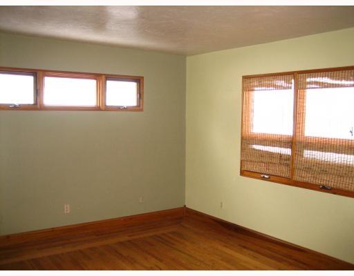 321 Beadling Rd. Mt. Lebanon, PA 15228 - Photo 8 of 13 Den/Family/Great Room.