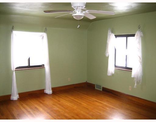 321 Beadling Rd. Mt. Lebanon, PA 15228 - Photo 10 of 13 2nd Floor Plan.