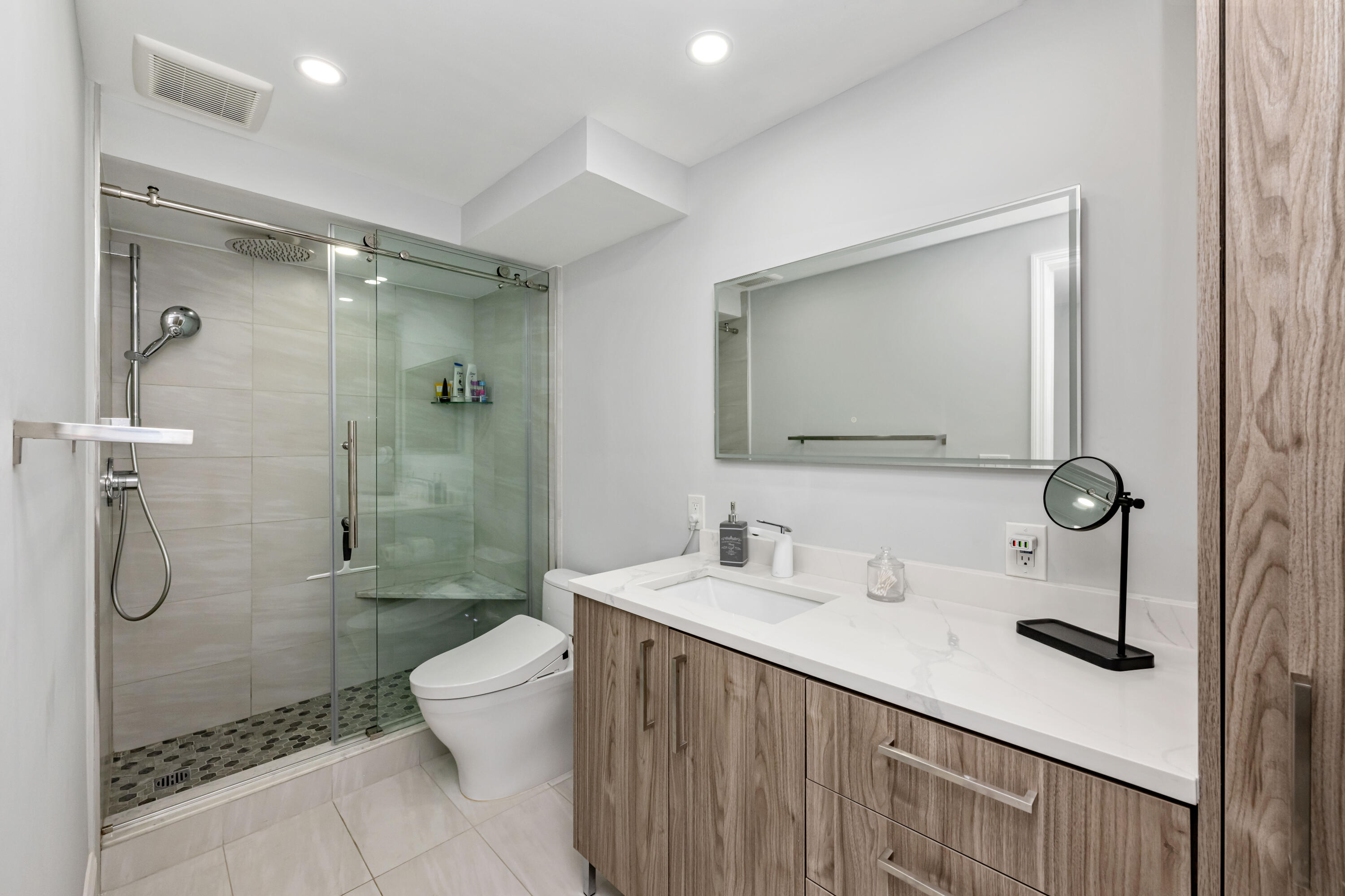 899 Jeffery Street, Unit 308 Boca Raton, FL 33487 - Photo 23 of 46 DSC_2286