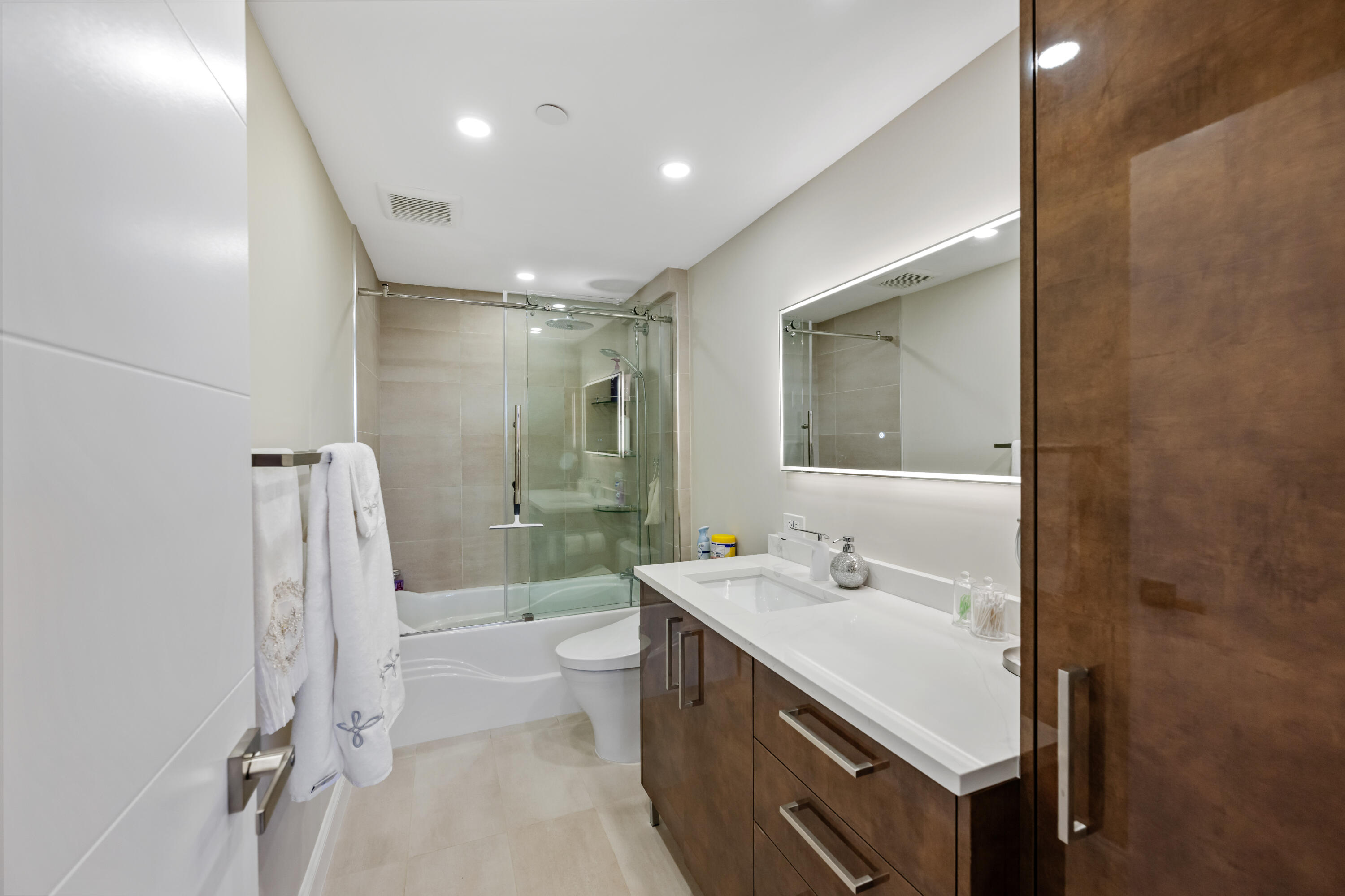 899 Jeffery Street, Unit 308 Boca Raton, FL 33487 - Photo 27 of 46 DSC_2252