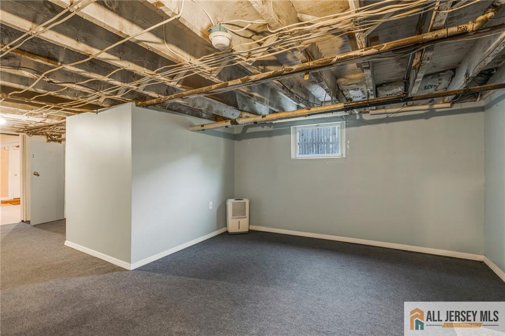 114 Runyon Avenue Middlesex, NJ 08846 - Photo 23 of 34 a view of an empty room