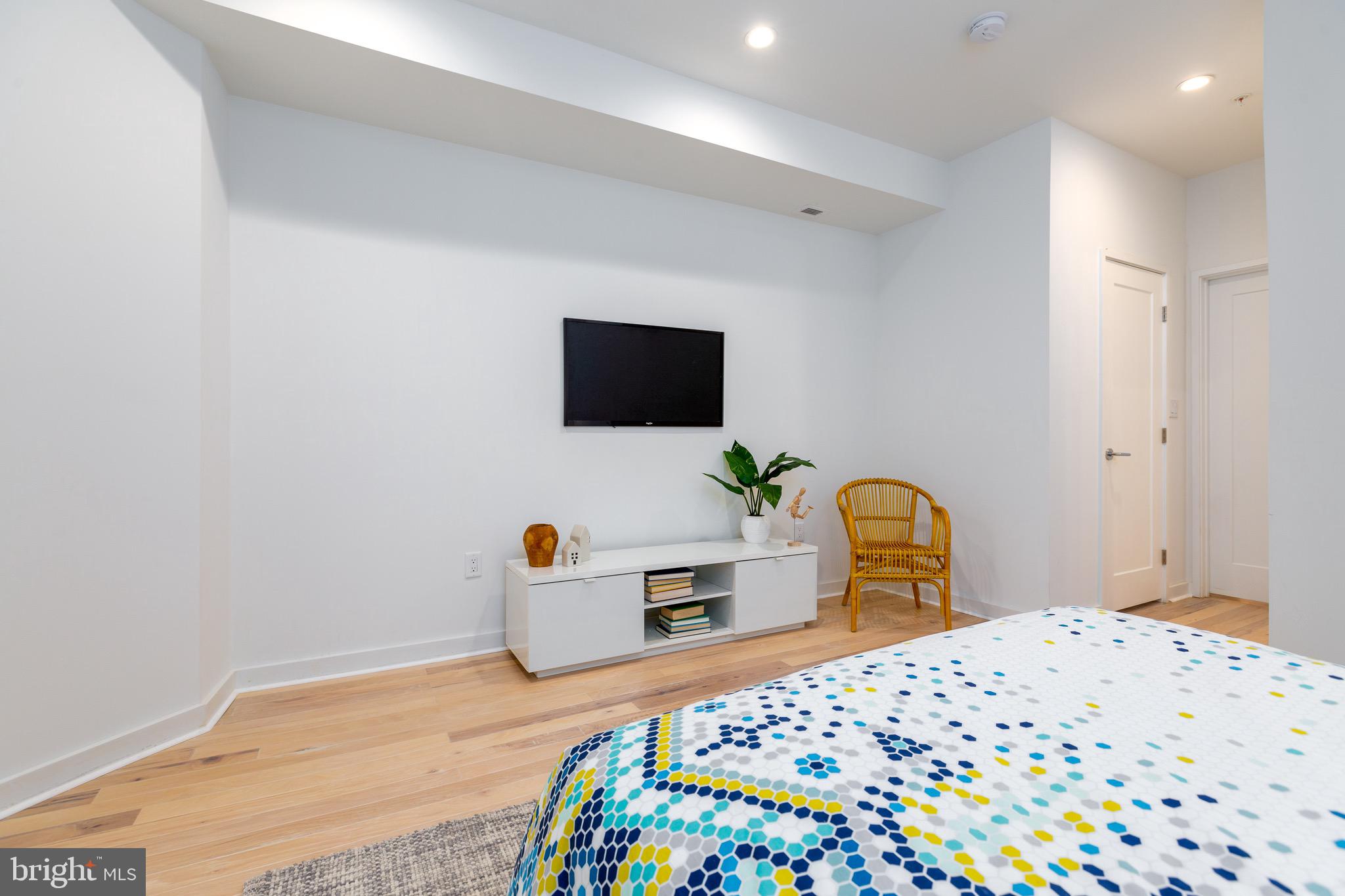 731 Fairmont Street Northwest, Unit 1 Washington, DC 20001 - Photo 22 of 53